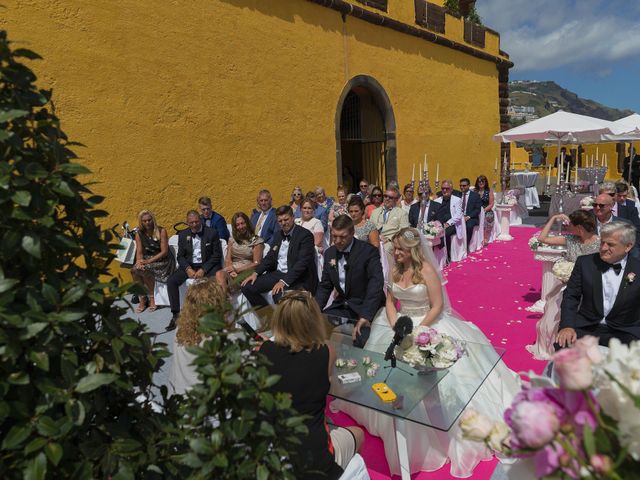 O casamento de Danny e Sophia em Funchal, Madeira 32