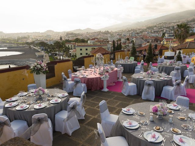 O casamento de Danny e Sophia em Funchal, Madeira 48