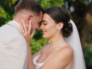 O casamento de Alana e Adam
