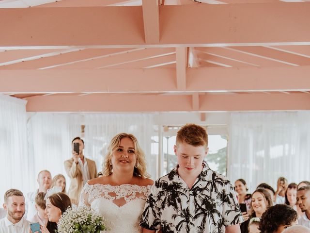 O casamento de Josi e Heather em Faial, Madeira 30