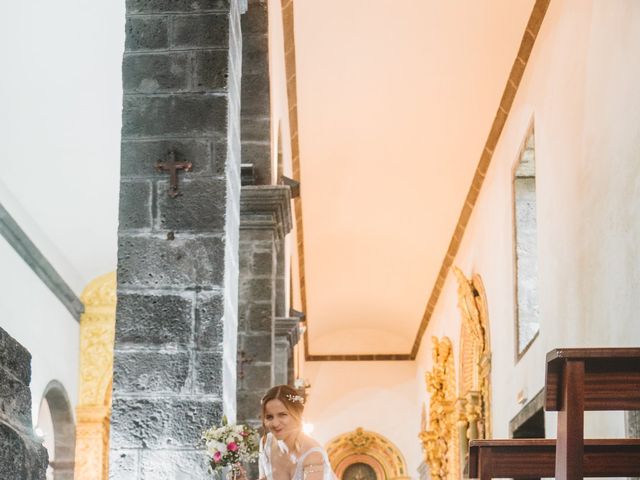 O casamento de Sário e Andreia em Madalena, Pico 16