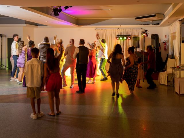 O casamento de Frank e Vera em Fernão Ferro, Seixal 23