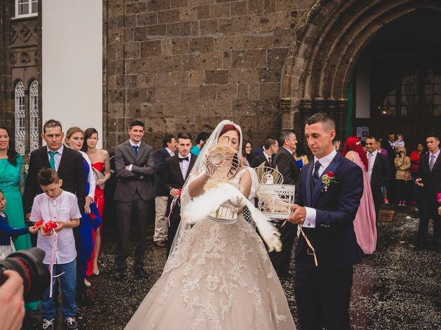 O casamento de Rúben e Josefina em Vila Franca do Campo, São Miguel 28