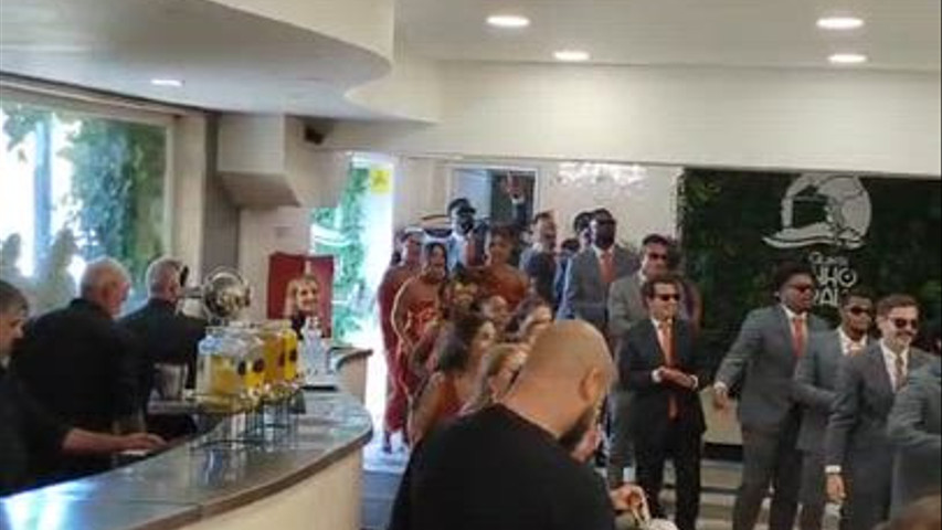 Casamento entrada na sala 