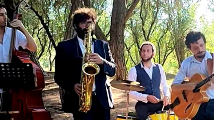 Quarteto instrumental Exactly like you