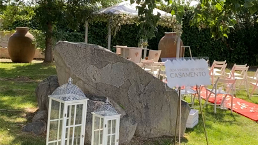 Cerimónia do casamento realizada no nosso jardim