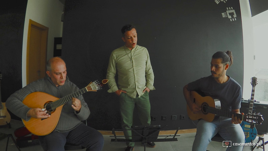 NEM ÀS PAREDES CONFESSO Fado