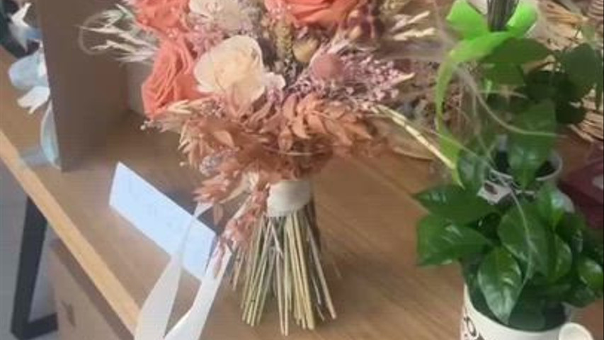 Ramo de noiva com flores preservadas