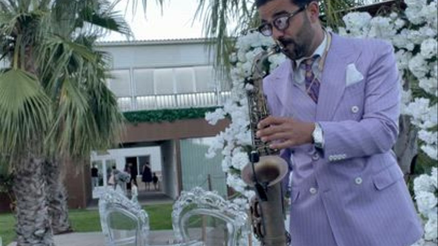 Live Sax