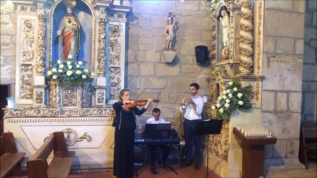 Marcha nupcial com anuncio da chegada da noiva