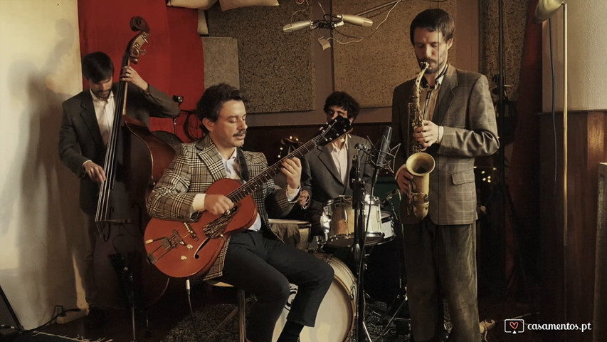 "It Don't Mean a Thing (If It Ain't Got That Swing)"