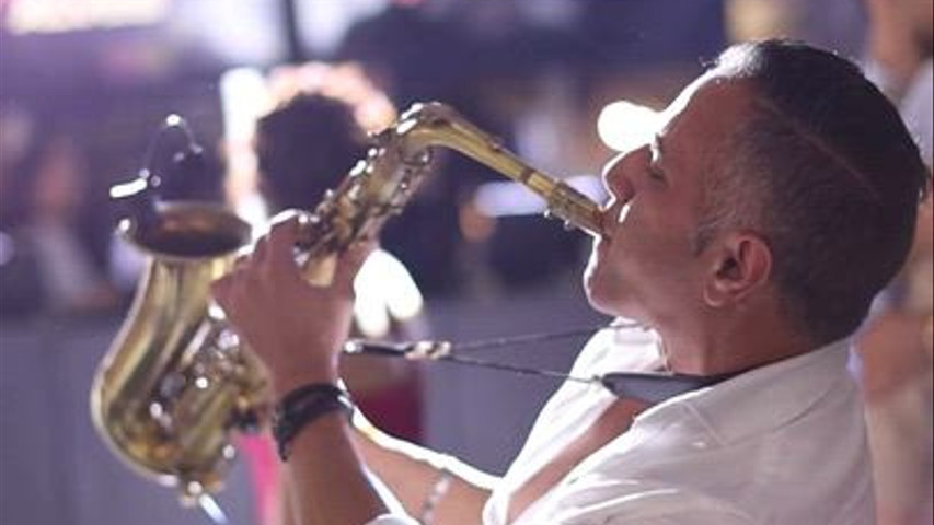 Rocking the Dance floor - Joel Ferreira Sax (Wedding Live Performance)