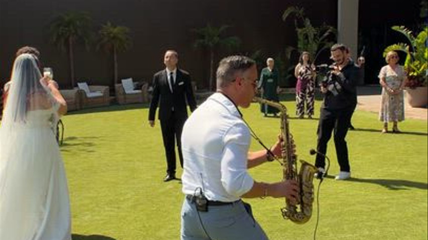 I Love You Baby - Joel Ferreira Sax (Wedding live performance)