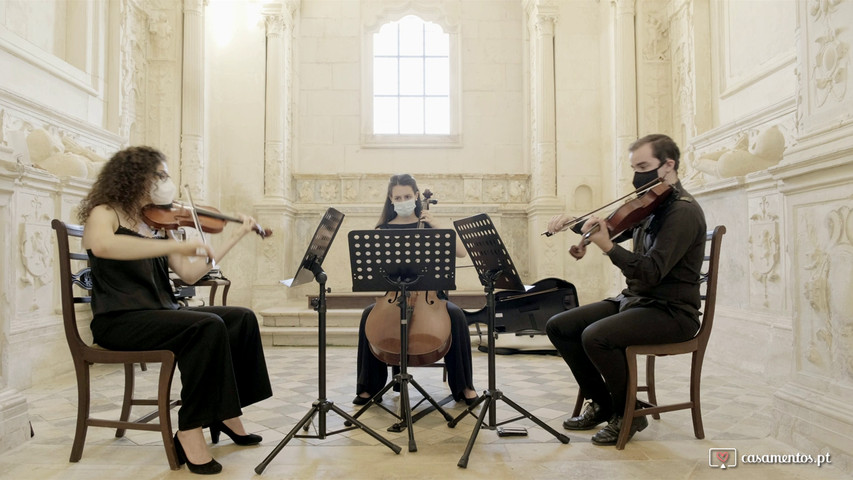 Amazing Grace - Almedina Ensemble (trio de cordas)