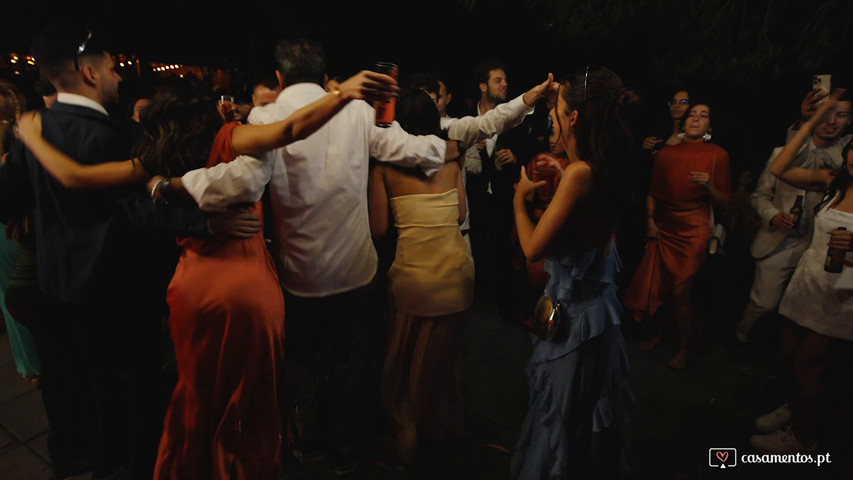 A Wedding With Magic Tones