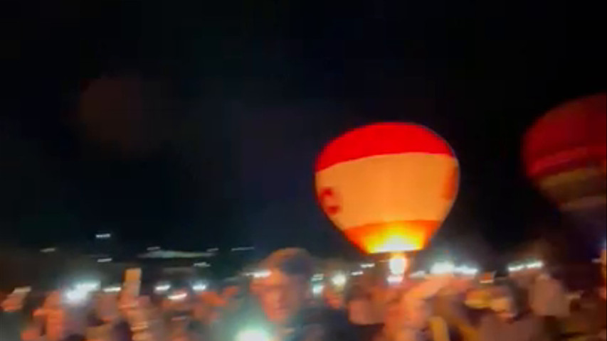 Festival balonismo Coruche 2022 pedido ao publico luz para Selfie