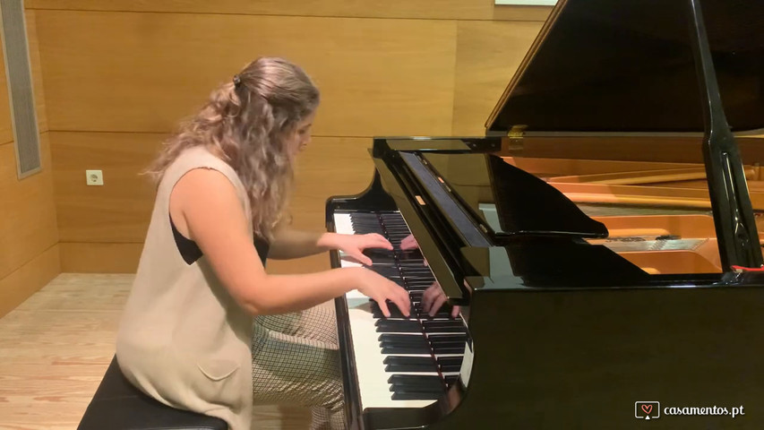 Canción de abril - Laura Zapatero Carreiro