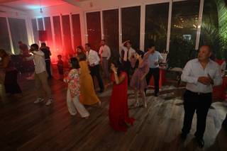 Black and White - 16