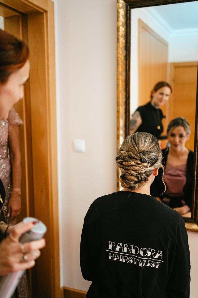 Pandora Hairstylist - 2