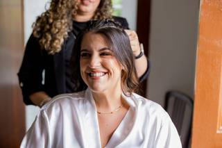 Hevelin Page Makeup & Hairstylist - 5