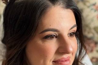 Hevelin Page Makeup & Hairstylist - 7