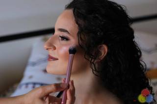 Alice Loves Makeup - 5