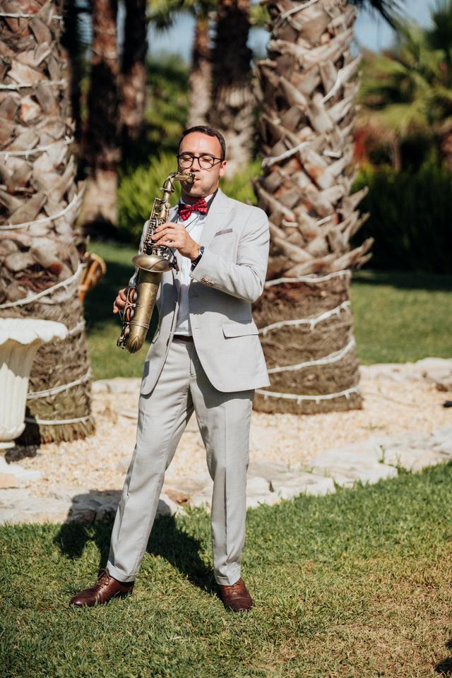 Saxofonista Filipe Antunes - Sax e DJ - 2