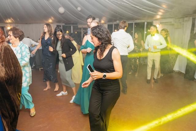 Renas Party Groove - 4