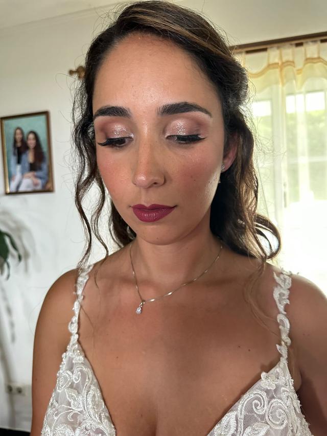 Makeup Artist by Mariana Amaral - 2