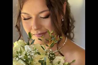 Hevelin Page Makeup & Hairstylist - 10