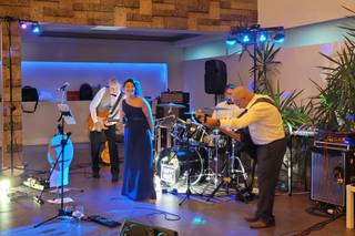 Banda Happy Hour - 10
