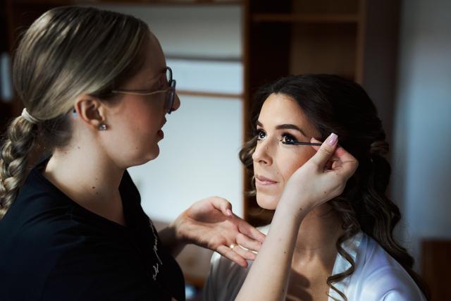 Contagious Makeup - 4