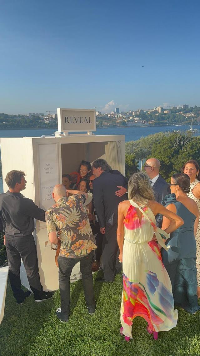 Reveal - Luxury Photobooth Experiences - 4