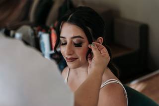 Diana Pinto Makeup & Hair - 15