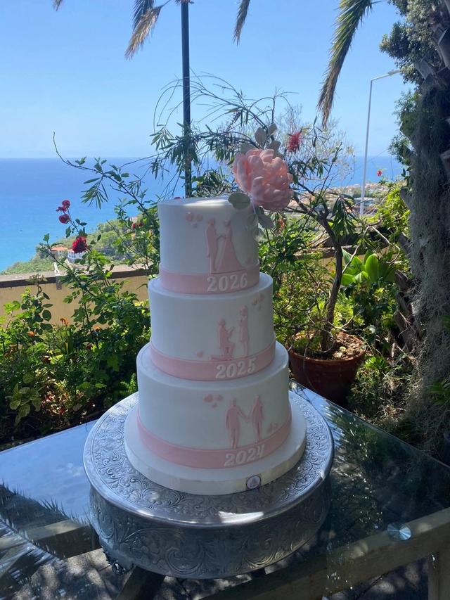 4 Cakes - 2