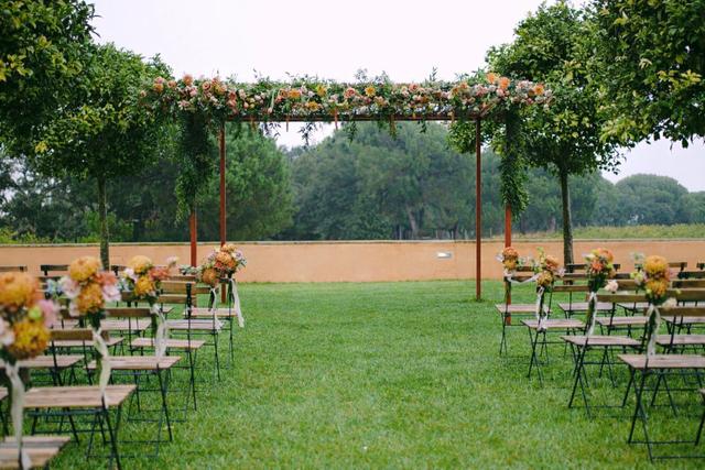 Into Bloom - Floral Design & Eventos - 1