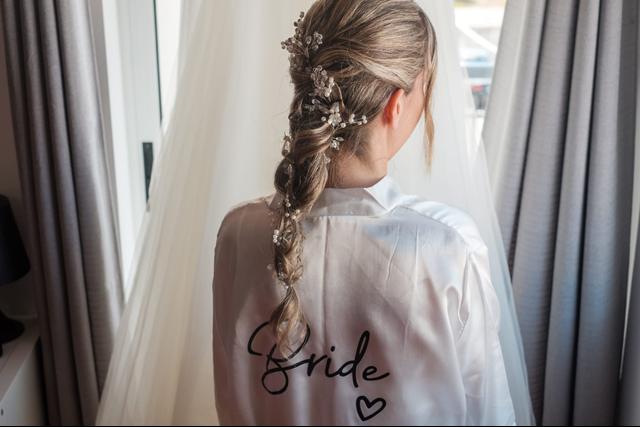 Pandora Hairstylist - 4