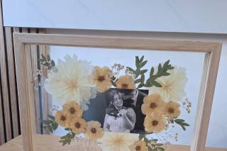 Aurora Pressed Flowers - 12