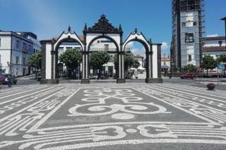 B The Travel Brand - 13