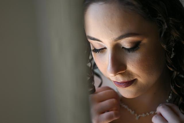 Hevelin Page Makeup & Hairstylist - 4