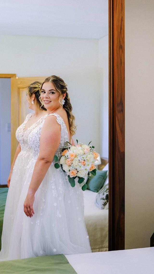 Momentus by Cristina Campos - 2