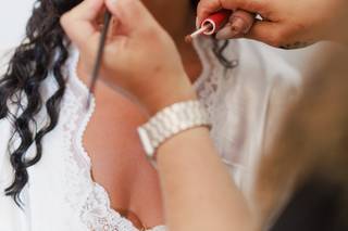 Hevelin Page Makeup & Hairstylist - 12