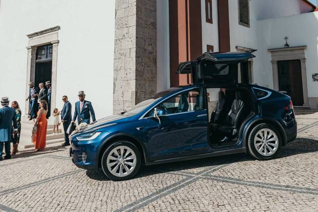 Tesla Portugal Tours 1