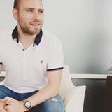 André