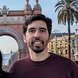 Tomás
