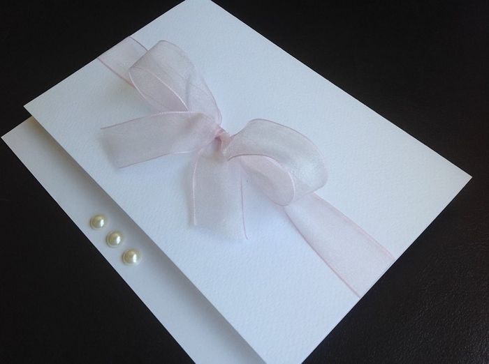 convite branco e rosa