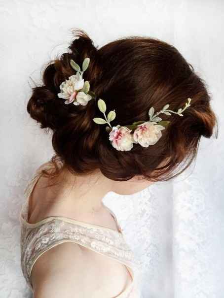 Flores no cabelo