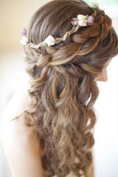 Flores no cabelo