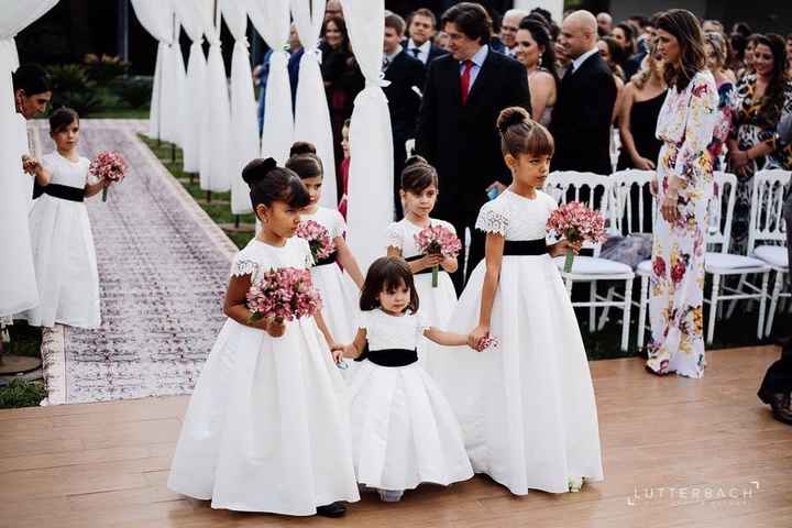 Meninas alianças/flores