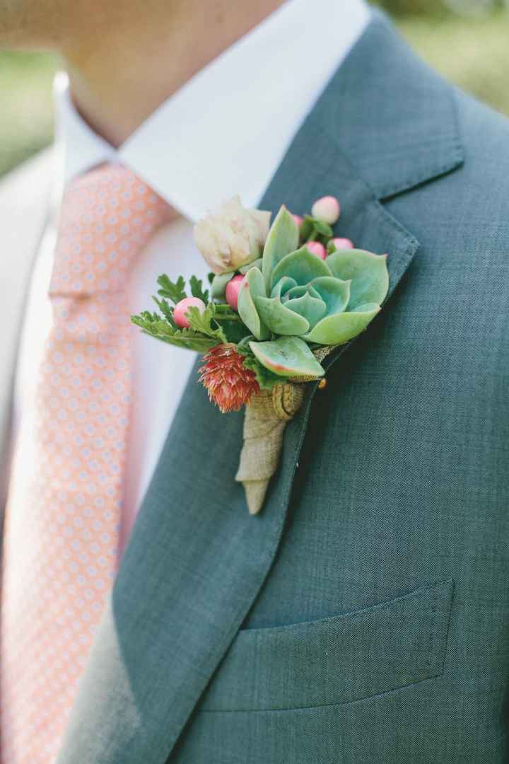 o Arco-íris invade a Comunidade 🌈 Inspirações com Verde-água para Bouquets e Boutonnière - 1